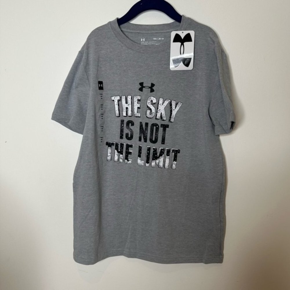 NWT Under Armour kids  graphic T-shirt